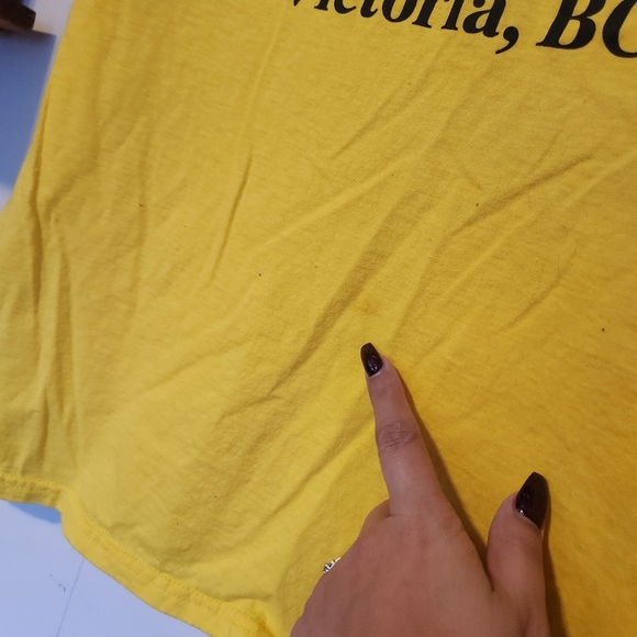 Vintage 90s Yellow Victoria BC Short Sleeve Graphic Tee T-Shirt 1990s Pr… - Picture 4 of 8